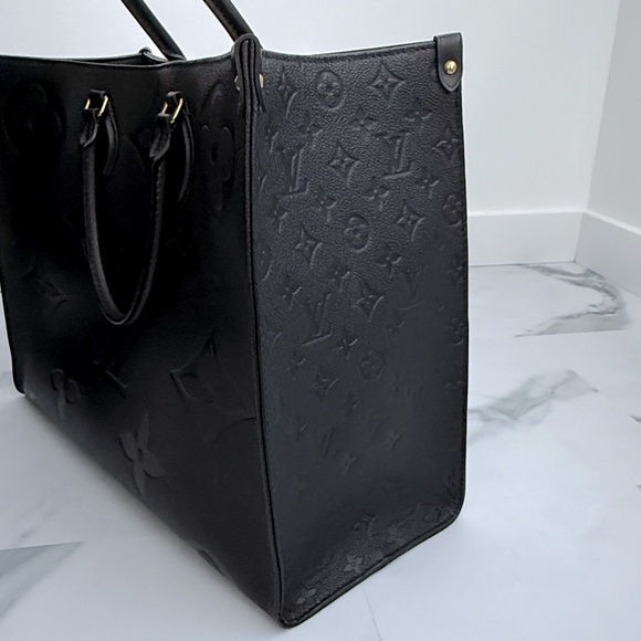 SOLD!!! 🖤 LOUIS VUITTON ON THE GO GM EMPREINTE - black - Picture 9 of 16